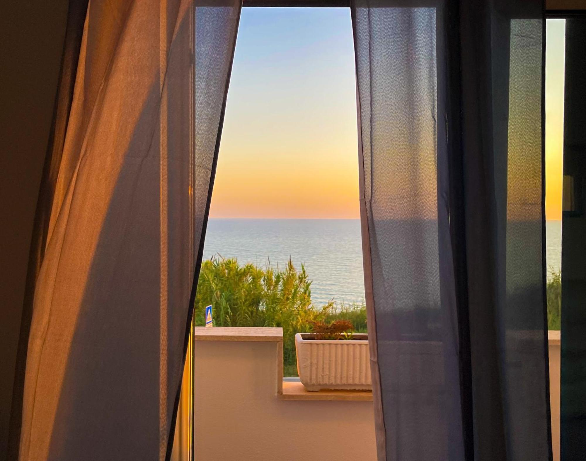 La Perla Bianca - Near Train Station And Beaches With Amazing Sunsets Anzio